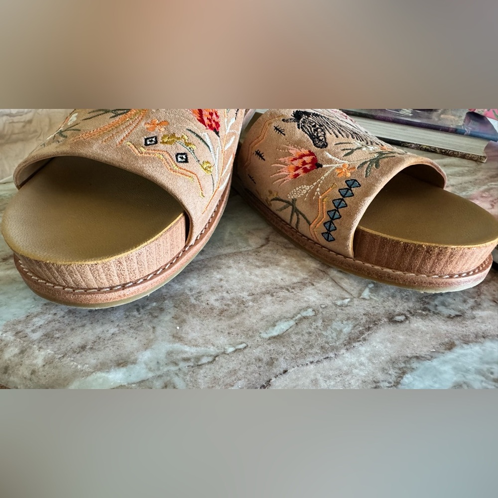 Johnny Was ‘Watipaso’ sandal sz 8 - Picture 2 of 16